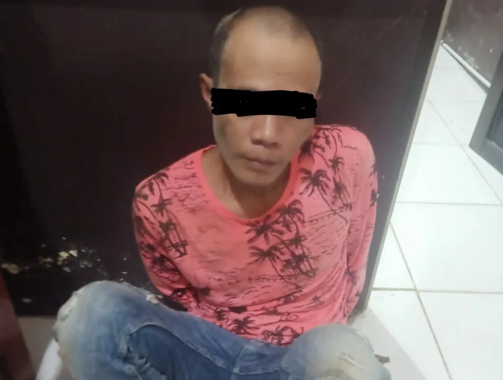 Ancam Dengan Senjata Api Lelaki Ini Diamankan Warga