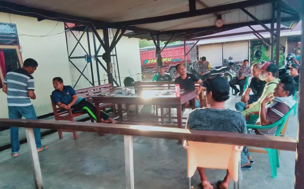 Atasi Perselisihan Kapolsek Ipuh Turun Tangan