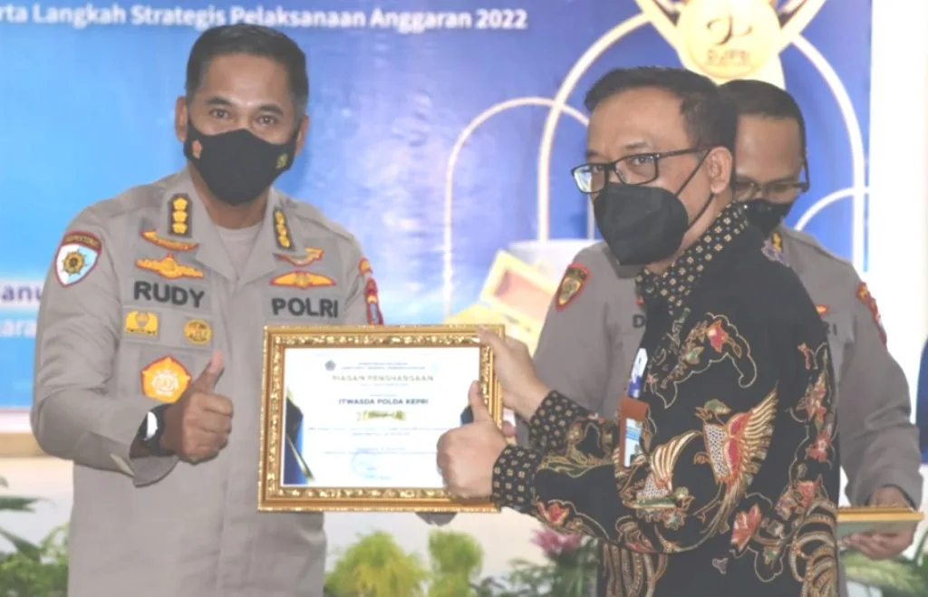Irwasda dan Biro Sdm Polda Kepri Raih Penghargaan Treasury Award