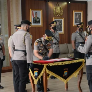 Kapolda Kepri Pimpin Sertijab Wakapolda Dan Pju Polda