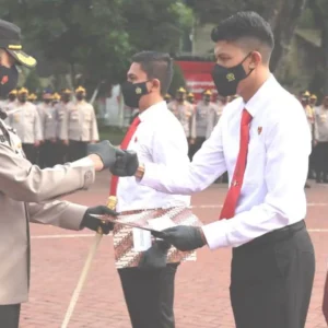 Kapolres Malang Berikan Penghargaan 58 Anggota Polri Berprestasi