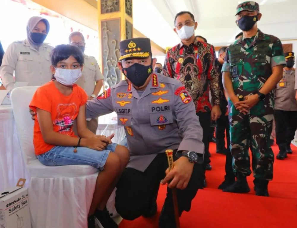 Kapolri Kunjungi Kota Ambon Tinjau Vaksinasi Anak