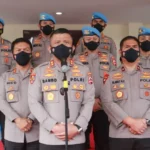 Kunker Ke Polda Jatim Kadiv Propam Polri Beri Penghargaan Anggota Bidpropam