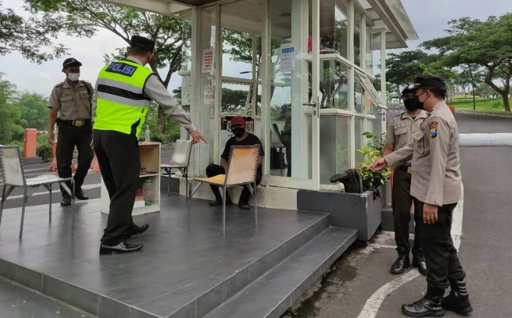 Polsek Pakis Laksanakan Patroli Sambang dan Dialog
