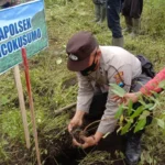 Polsek Poncokusumo Gerakan Tanam 100.000 Pohon Pemulihan Ekosistem