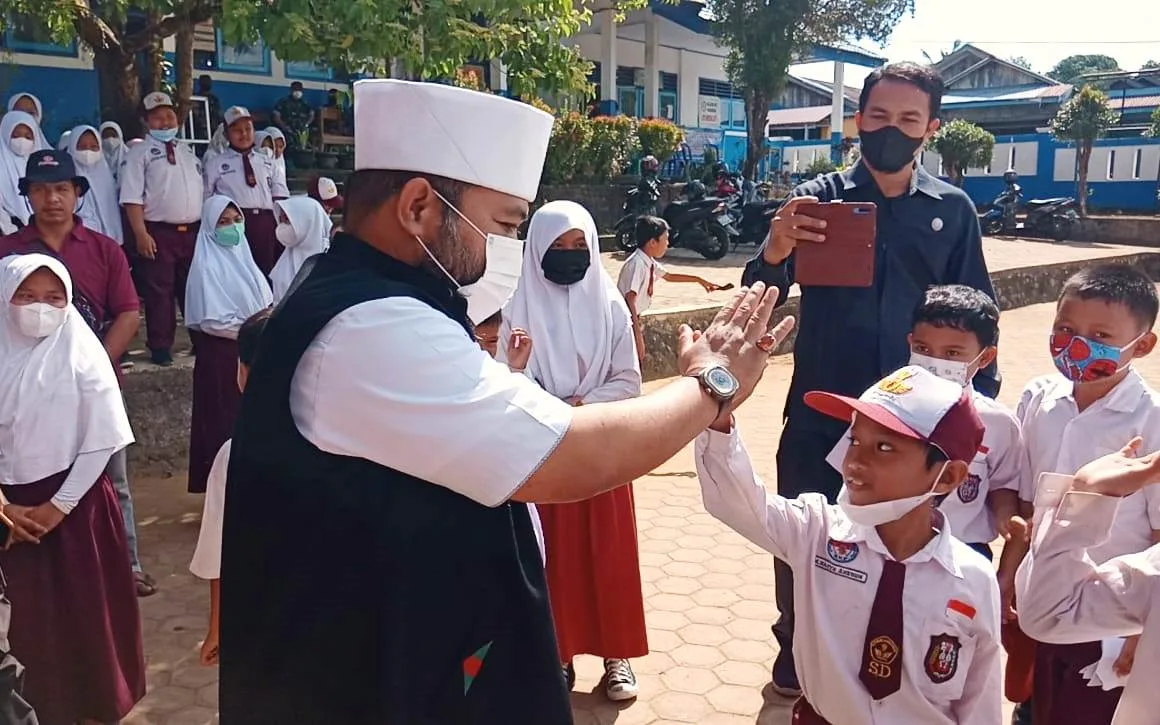 Wali Kota Helmi Sosialisasikan Vaksinasi Untuk Anak di Beberapa Sekolah