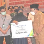 Wali Kota Malang Beri Santunan Anggota Linmas