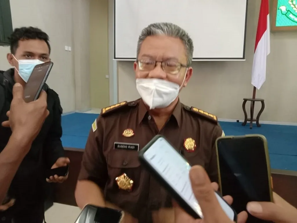 Wali Kota Tanjungpinang Beserta Wakilnya Kembalikan 2,3 Milyar Ke Negara