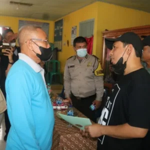 Wawako Dedy Wahyudi Serahkan 593 Sertifikat Kepada Masyarakat