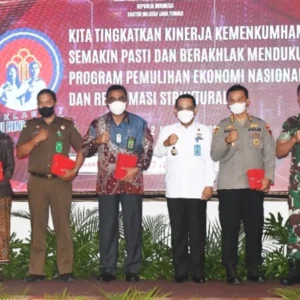 Wujudkan Integritas Menuju WBK dan WBBM, Kasdam IV/Diponegoro Hadiri Deklarasi