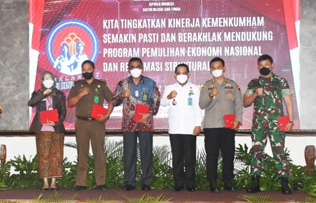 Wujudkan Integritas Menuju WBK dan WBBM, Kasdam IV/Diponegoro Hadiri Deklarasi