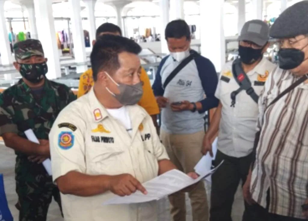 555 Lapak Kosong Pasar Johar Baru Disegel Satpol PP