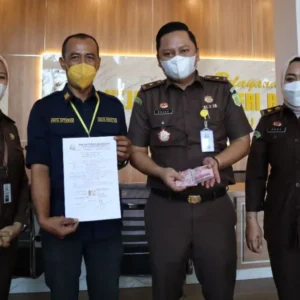 Ahli Waris M Sabirin Setor Rp 5 Juta ke Kejari Bengkulu