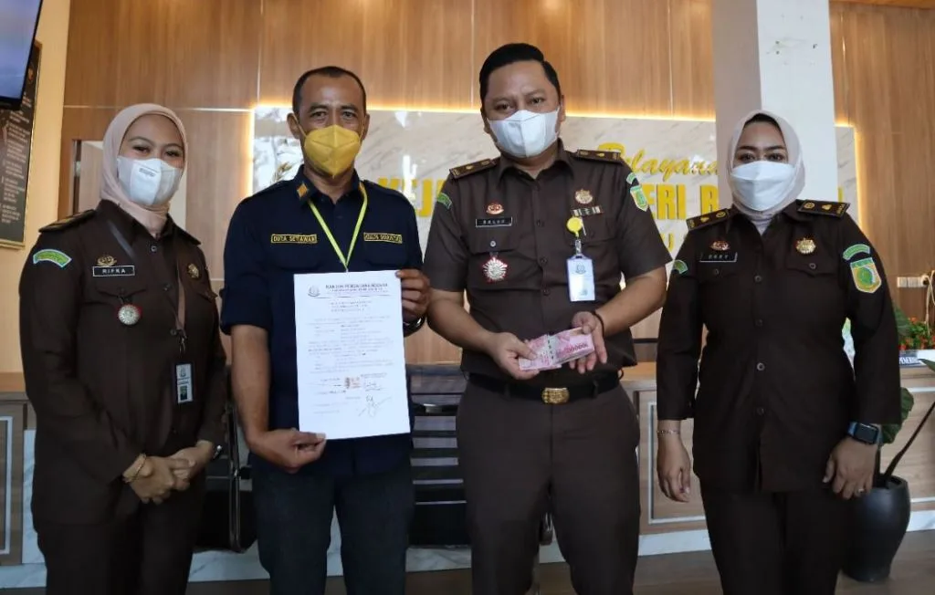 Ahli Waris M Sabirin Setor Rp 5 Juta ke Kejari Bengkulu