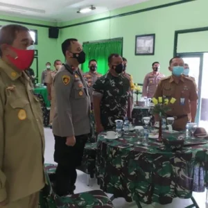 Dandim Silahturahmi dengan Aparat Pemerintahan Se-wilayah Kodim 0830/Surabaya Utara Dandim Silahturahmi dengan Aparat Pemerintahan Se-wilayah Kodim 0830/Surabaya Utara