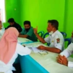 Dinsos Mukomuko saat memberikan pengarahan kepada e-warung