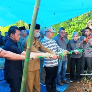 Gubernur Rohidin Resmikan Teknologi Tepat Guna di Desa Pahlawan