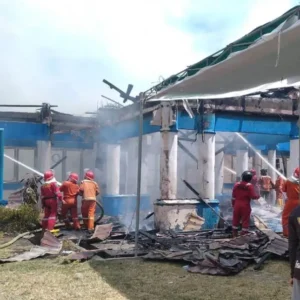 Jago Merah Ngamuk, Kantor Camat Ratu Agung Ludes Terbakar