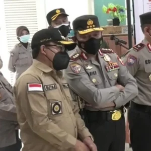 Kabaharkam Polri Apresiasi PPKM dan Prokes Kota Malang Kabaharkam Polri Apresiasi PPKM dan Prokes Kota Malang