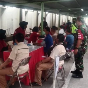 Kodim 0830/Surabaya Utara Gelar Serbuan Vaksinasi Booster Kodim 0830/Surabaya Utara Gelar Serbuan Vaksinasi Booster
