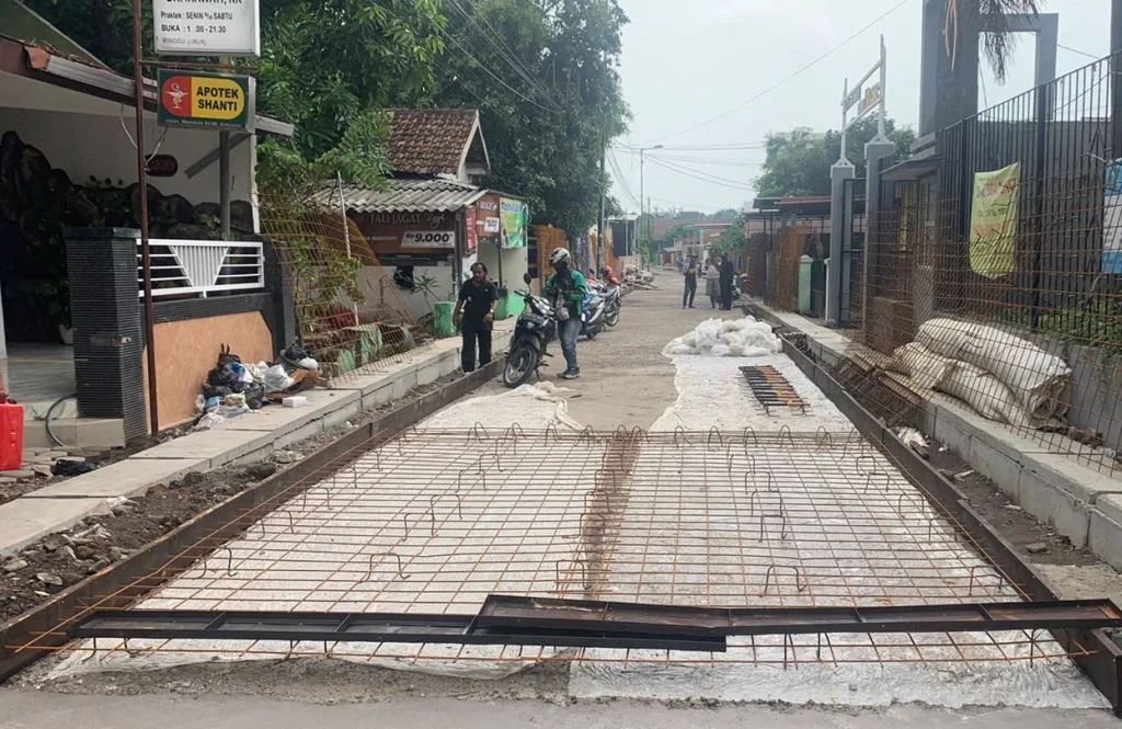 Pemkab Sidoarjo Kebut Perbaikan Jalan dan Betonisasi