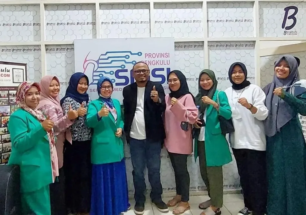 Pentingnya Peran Media, Fatayat NU Silaturahmi ke SMSI Bengkulu