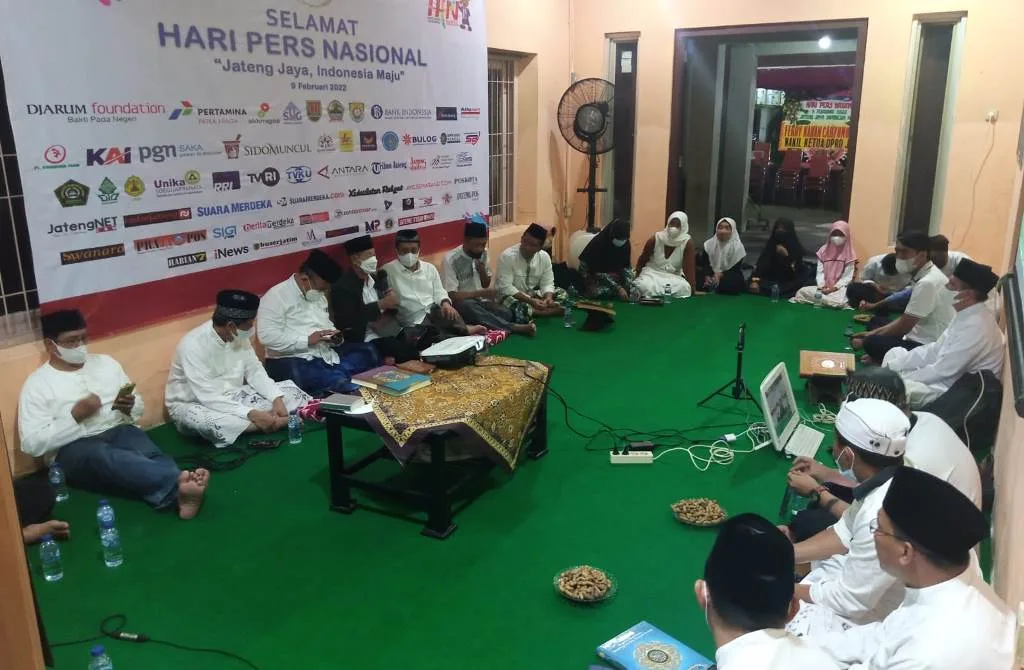 Peringati HPN 2022 PWI Jateng Gelar Qhotmil Quran