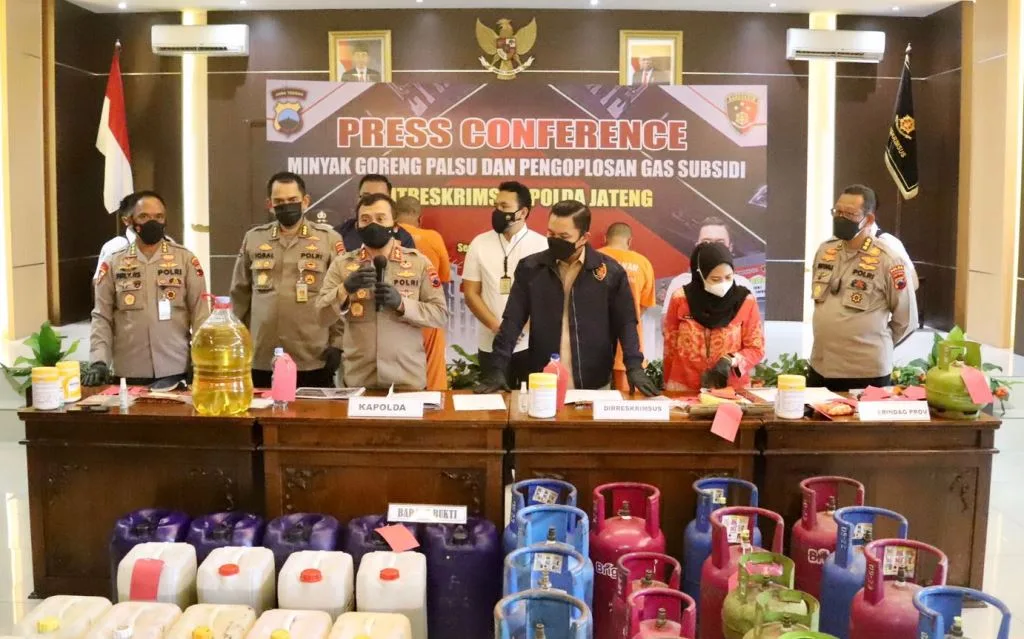 Polda Jateng Ringkus Pemalsu Minyak Goreng