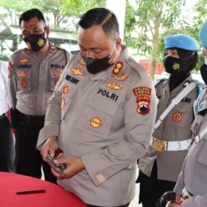Polres Demak Lakukan Pemeriksaan Senpi Dinas Polres Demak Lakukan Pemeriksaan Senpi Dinas