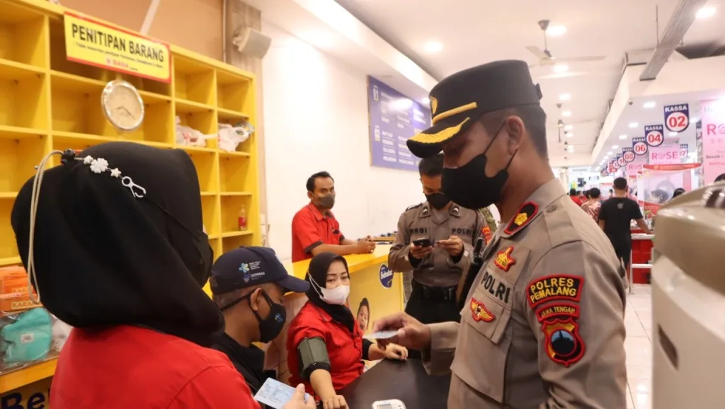 Vaksinasi Mobile Sasar Warga di Pusat Perbelanjaan