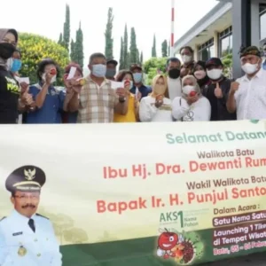 Wali Kota Batu Launching 1 Tiket 1 Apel di Bon Desa Fest 2022