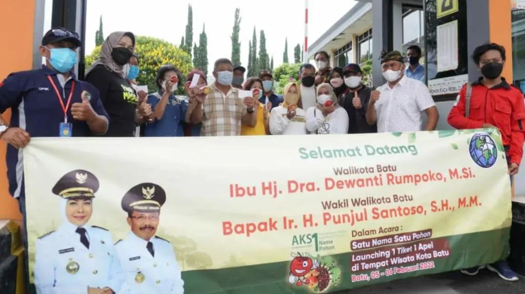 Wali Kota Batu Launching 1 Tiket 1 Apel di Bon Desa Fest 2022