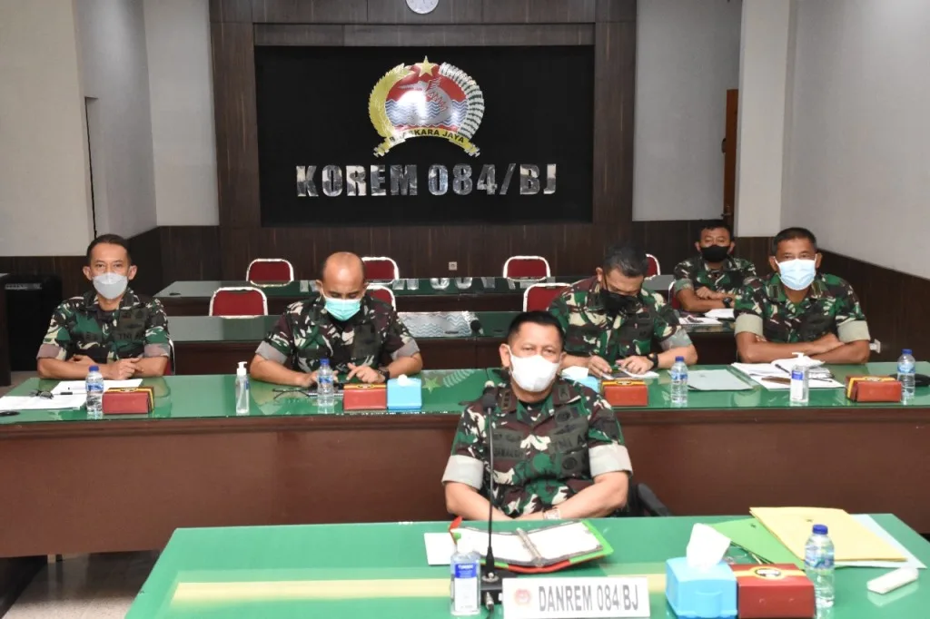 Danrem 084/BJ Ikuti VidCom Rakor PPKM dengan Menko Marves