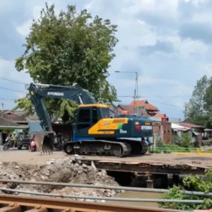 Gus Muhdlor Targetkan April Mulai Normalisasi Saluran Kawasan Banjir  