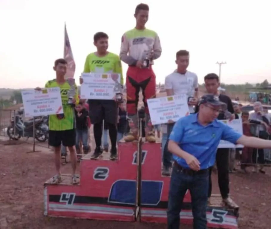 Kejurda Motor Cross Piala Gubernur Kepri, Team Dort Karimun Raih Juara