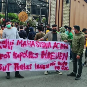 Mahasiswa Desak Kapolri Copot Kapolres Bireuen, Terkait Investasi Bodong Mahasiswa Desak Kapolri Copot Kapolres Bireuen, Terkait Investasi Bodong