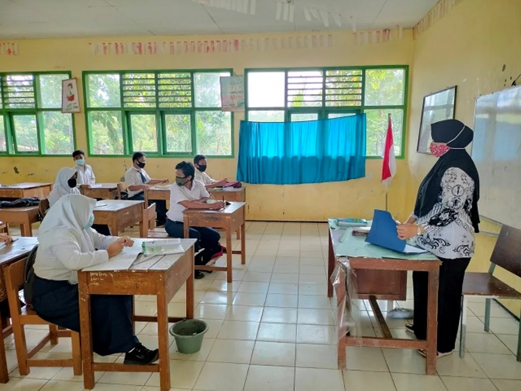Nining Fawely Pasju : Menyesuaikan Dengan Jumlah Siswa Disetiap SD