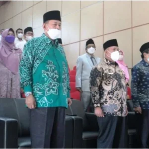 Prof Dr KH Zulkarnain Dali MPd Lantik Warek dan Dekan UIN Bengkulu