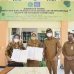 Teken MoU, Gus Muhdlor Minta KIS Serap 60 Persen Tenaga Kerja Warga Jabon