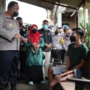 Viral di Medsos Kapolres Demak Budi Adhy Buono mendatangi rumah Johari Firdaus