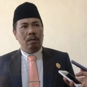 Usin : Jangan Pula Digiring Opini Bahwa Tower Itu Monumen Politik