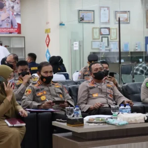 Waka Polri Pantau vaksinasi melalui zoom meeting Waka Polri Pantau vaksinasi melalui zoom meeting