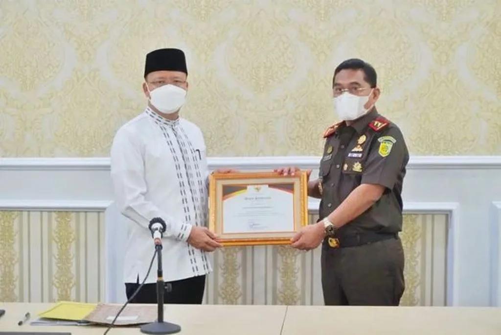 Bebaskan Aset Pemda, Gubernur Beri Penghargaan Kejati Bengkulu