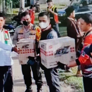 Bersama Triak, Polres Kaur Bagikan 1000 Takjil di Daerah Terpencil