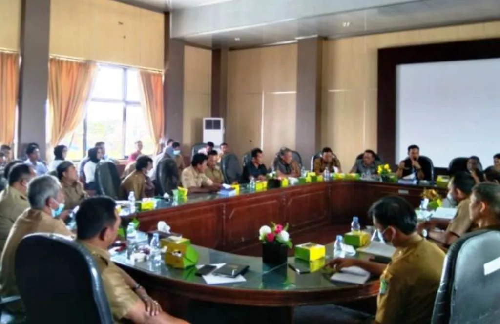 DPRD Benteng Terima Perwakilan Warga Yang Kesal Karena Jalan