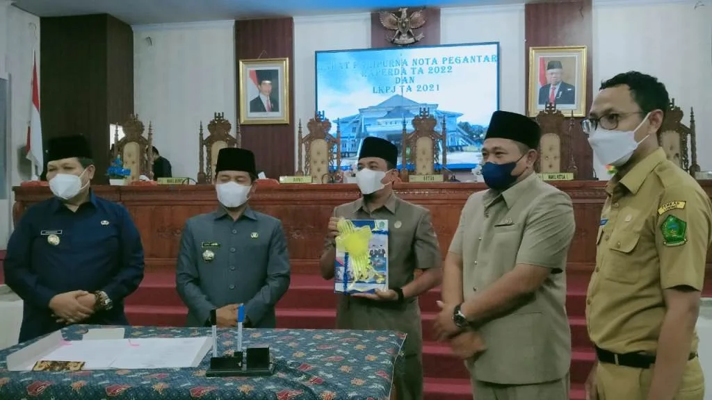 DPRD Lebong Gelar Paripurna, Bupati Kopli Sampaikan Nota Pengantar