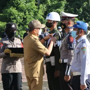 Gubernur Bengkulu Pimpin Apel Gelar Pasukan Ops Ketupat Nala 2022 Gubernur Bengkulu Pimpin Apel Gelar Pasukan Ops Ketupat Nala 2022