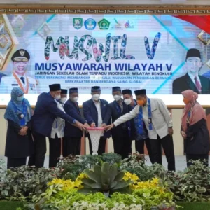 Gubernur Rohidin Taruh Harapan Besar dengan Sekolah Islam Terpadu