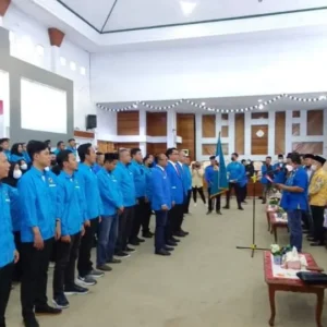Haris Pertama Lantik Pengurus KNPI Bengkulu