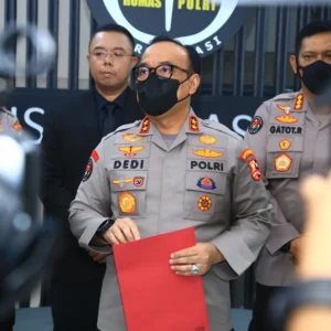 Kapolri Tinjau Arus Mudik Naik Heli, Tol Jakarta-Cikampek Lancar Kapolri Tinjau Arus Mudik Naik Heli, Tol Jakarta-Cikampek Lancar